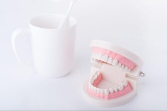 セラミック 歯 削る