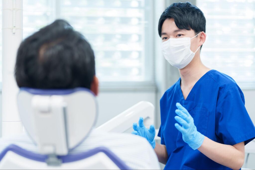 親知らず 横向き